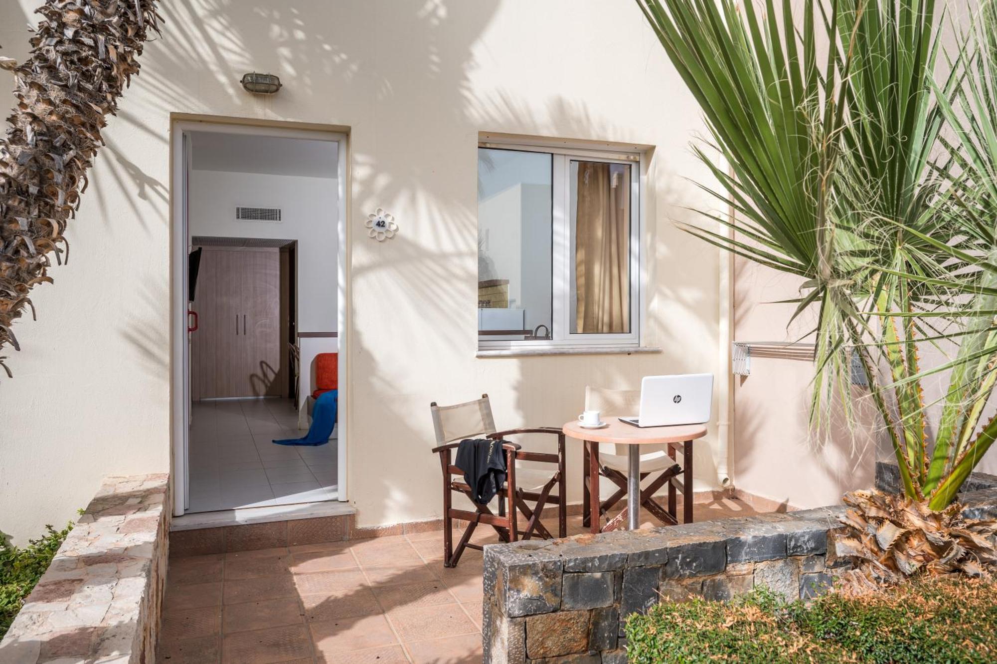 Meropi Hotel & Apartments ماليا المظهر الخارجي الصورة