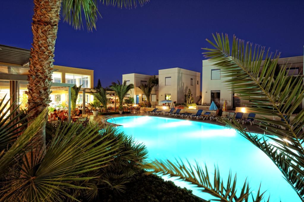 Meropi Hotel & Apartments ماليا المظهر الخارجي الصورة